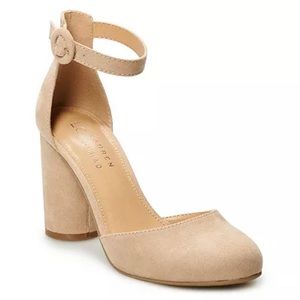 NIB LC Lauren Conrad Hydrangea Block Heels in Nude Women’s size 8